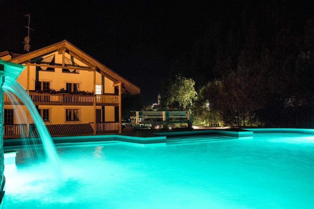 Holidays Dolomiti Apartment Resort Carisolo Exteriér fotografie