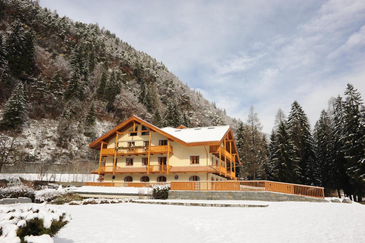 Holidays Dolomiti Apartment Resort Carisolo Exteriér fotografie